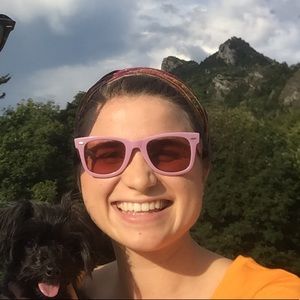 Meet your Posher, Brittany